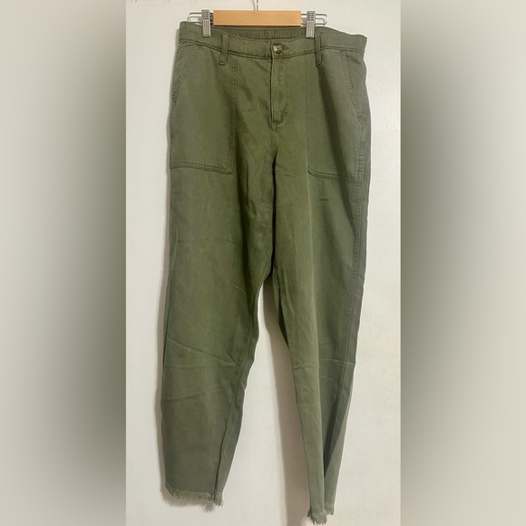 Aerie Army Green Utility Pants - Picture 2 of 4